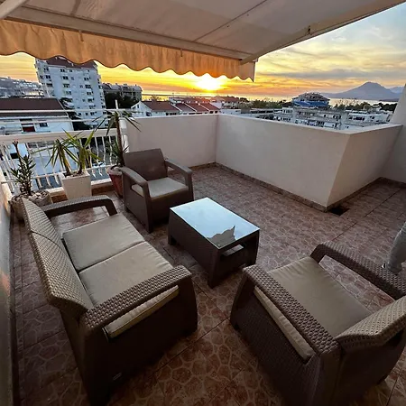 City Apartment With The Sea View Bar Exterior photo