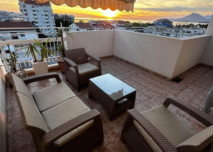 City Apartment With The Sea View