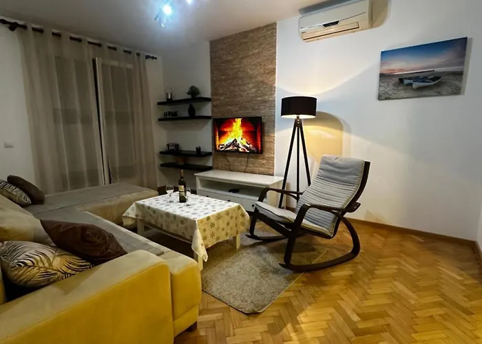 City Apartment With The Sea View